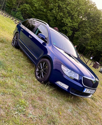 Skoda Superb cena 30500 przebieg: 285000, rok produkcji 2012 z Złocieniec małe 232